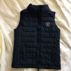 Unisex puffed kids vest, color in black